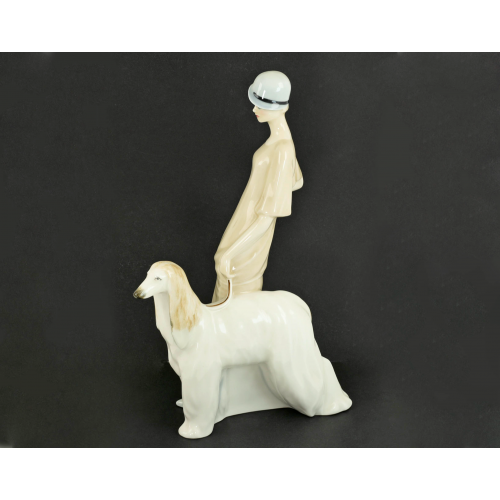 ДАМА С СОБАКОЙ фарфор Royal Doulton Англия