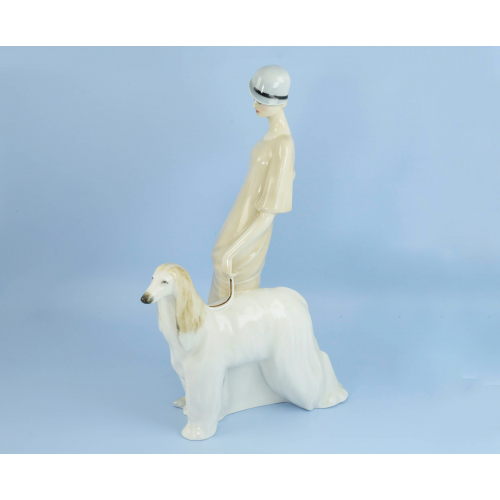 ДАМА С СОБАКОЙ фарфор Royal Doulton Англия